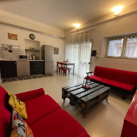 #garibaldi 05 - Old Town דירה *